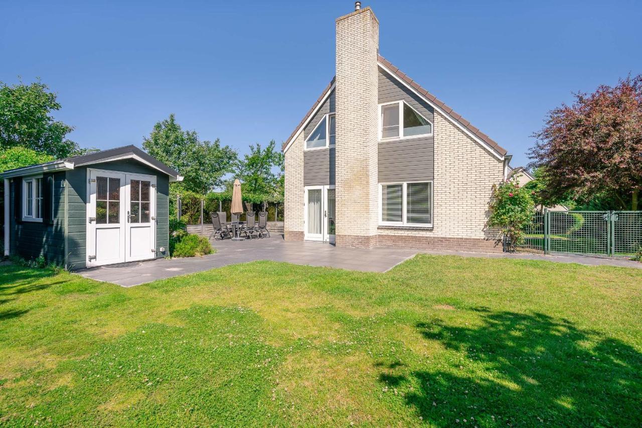 Villapark Kamperfoelie 57 in De Koog, Netherlands