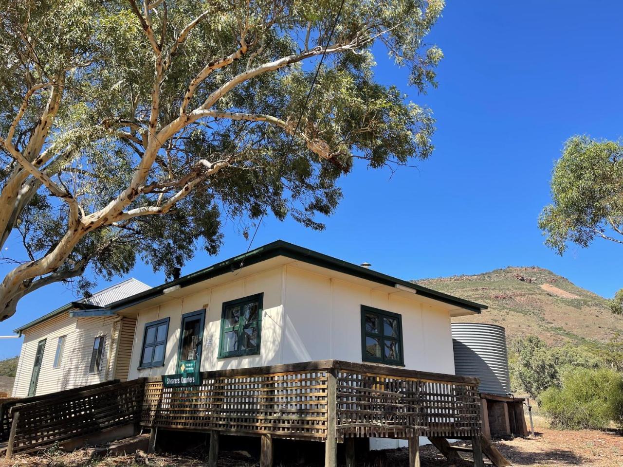 Shearers Quarters The Dutchmans Stern Conservation Park — hotel in Quorn