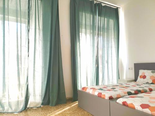 Sunny Malaga Centre Flats 2 Options With Balcony Or Terrace — Malaga