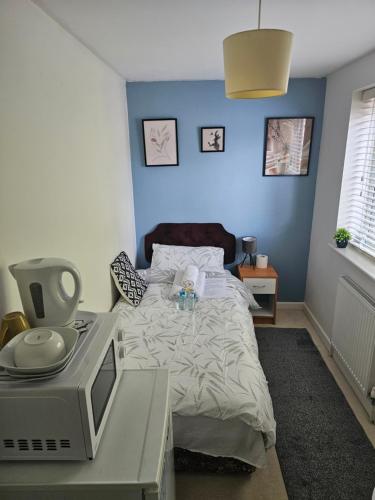Single Room in Dartford Close to all amenities — hotel in Dartford