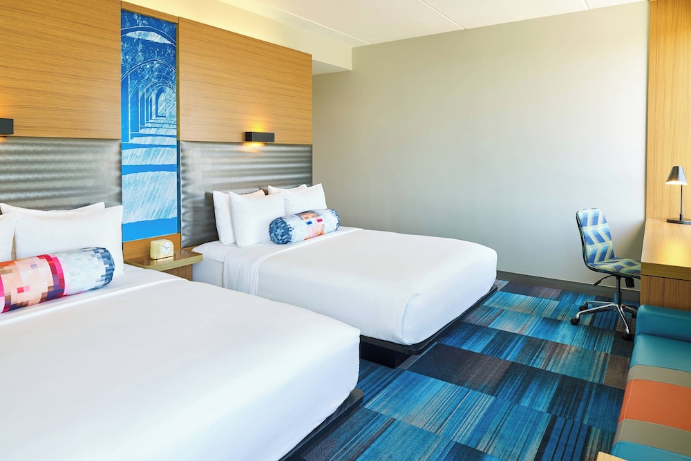 Aloft San Antonio Airport - photo 6