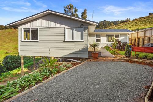 Waihi Wonder Waihi Holiday Home — 4-Star Luxury Hotel in Waihi Beach, New Zealand