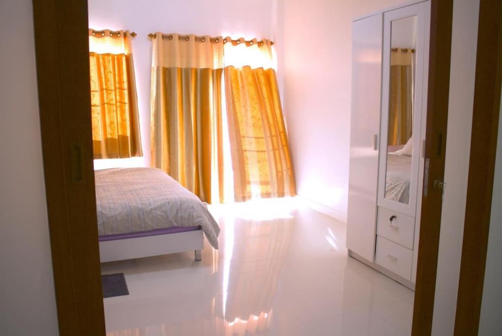 The Living Holiday Home Phayao — 4-Star Luxury Hotel in Phayao, Thailand