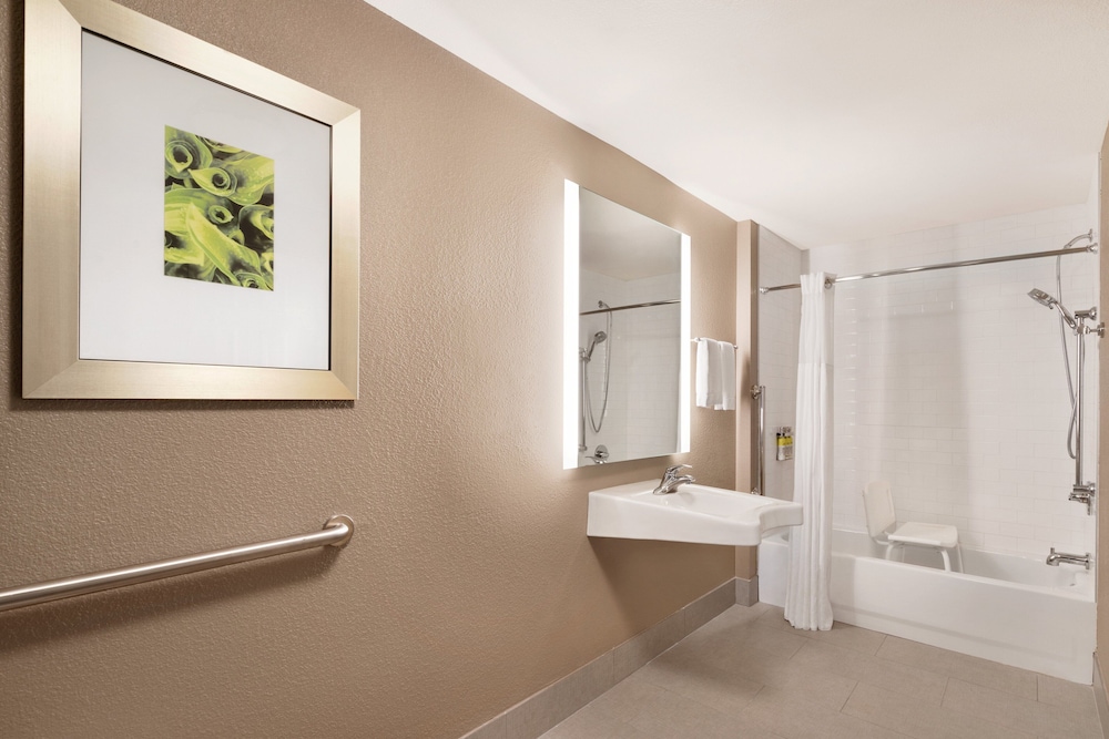 Staybridge Suites San Antonio Downtown Conv Ctr by IHG - photo 21
