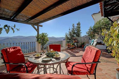 Villa Sila — 4-Star Luxury Hotel in Benalauria, Spain