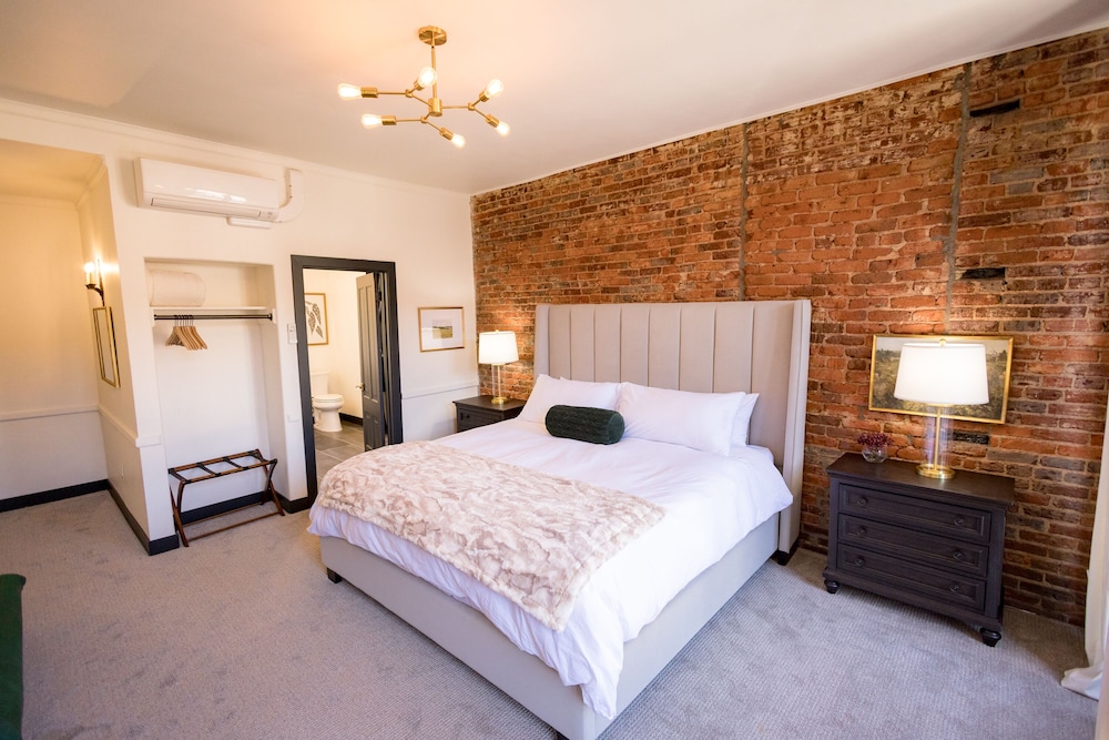 Speakeasy Suites - photo 17
