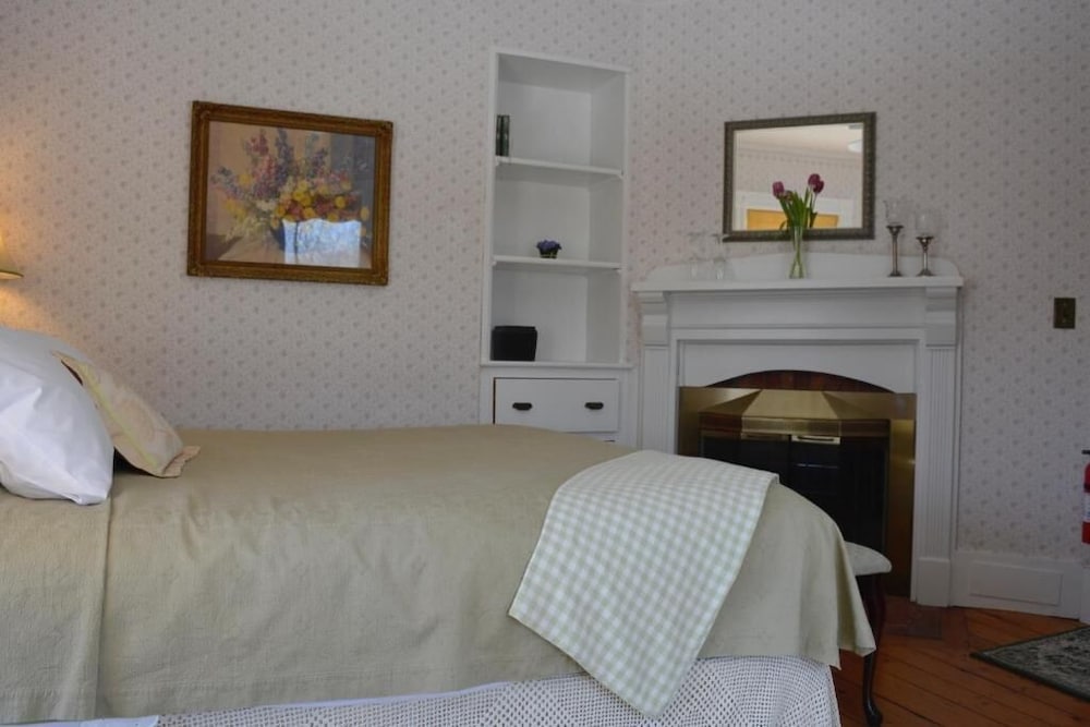 Victorian By The Sea — 4-Star Luxury Hotel in Lincolnville, United States