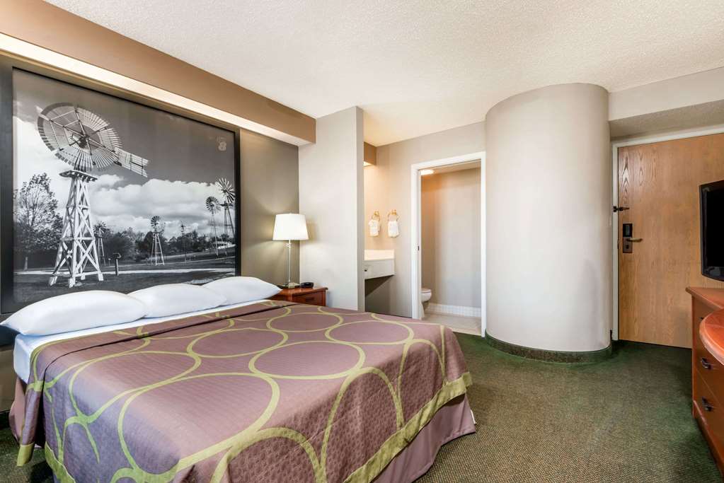Super 8 by Wyndham Jasper - photo 10