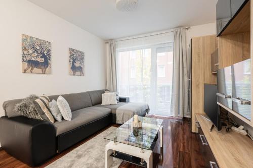 Viola Apartment free parking and balcony — 4-Star Luxury Hotel in Budapest, Hungary