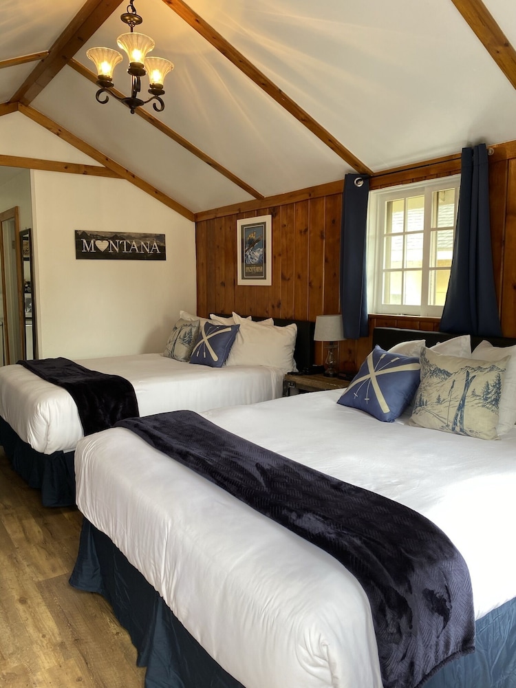 Lamplighter Cabins & Suites - photo 13