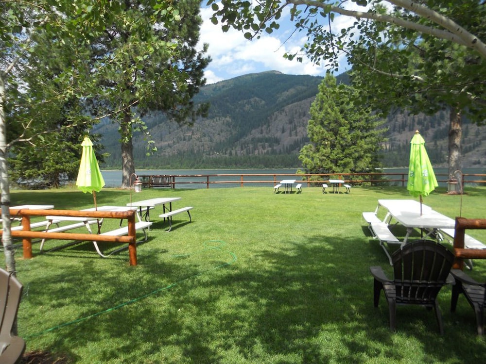 Lakeside Resort and Motel - photo 175