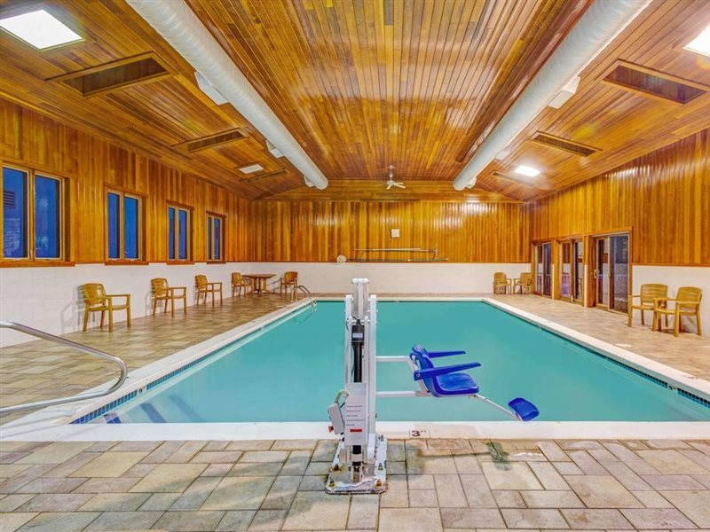 Methuen Inn and Conference Center - photo 9