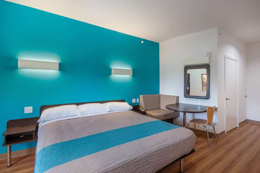 Motel 6 Channelview TX - photo 12