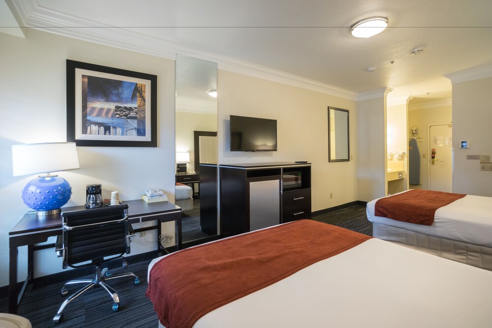 Arena Hotel - photo 9