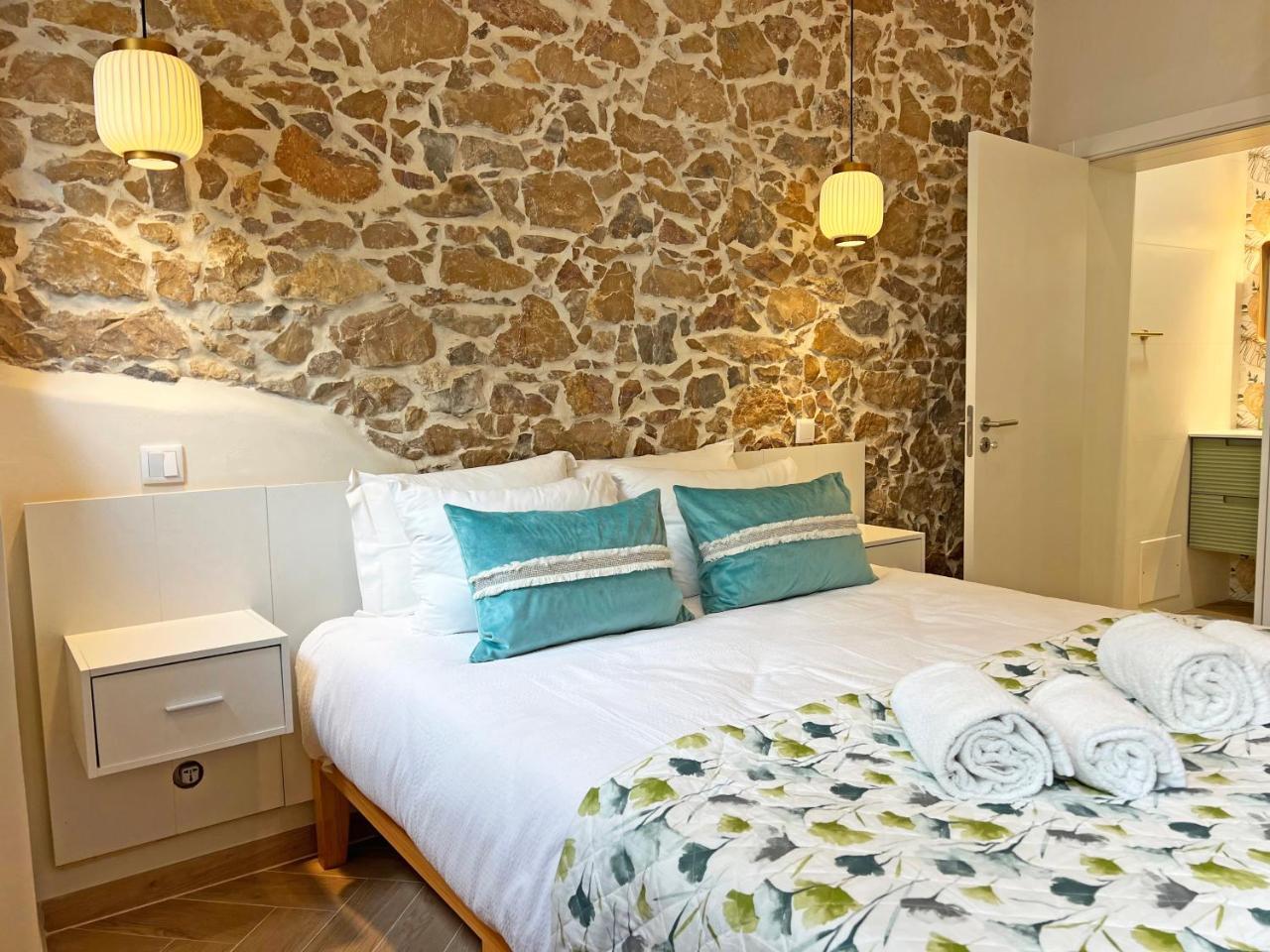 Wellstone Steps to the Sea by Junto ao Mar — 4-Star Luxury Hotel in Fuzeta, Portugal