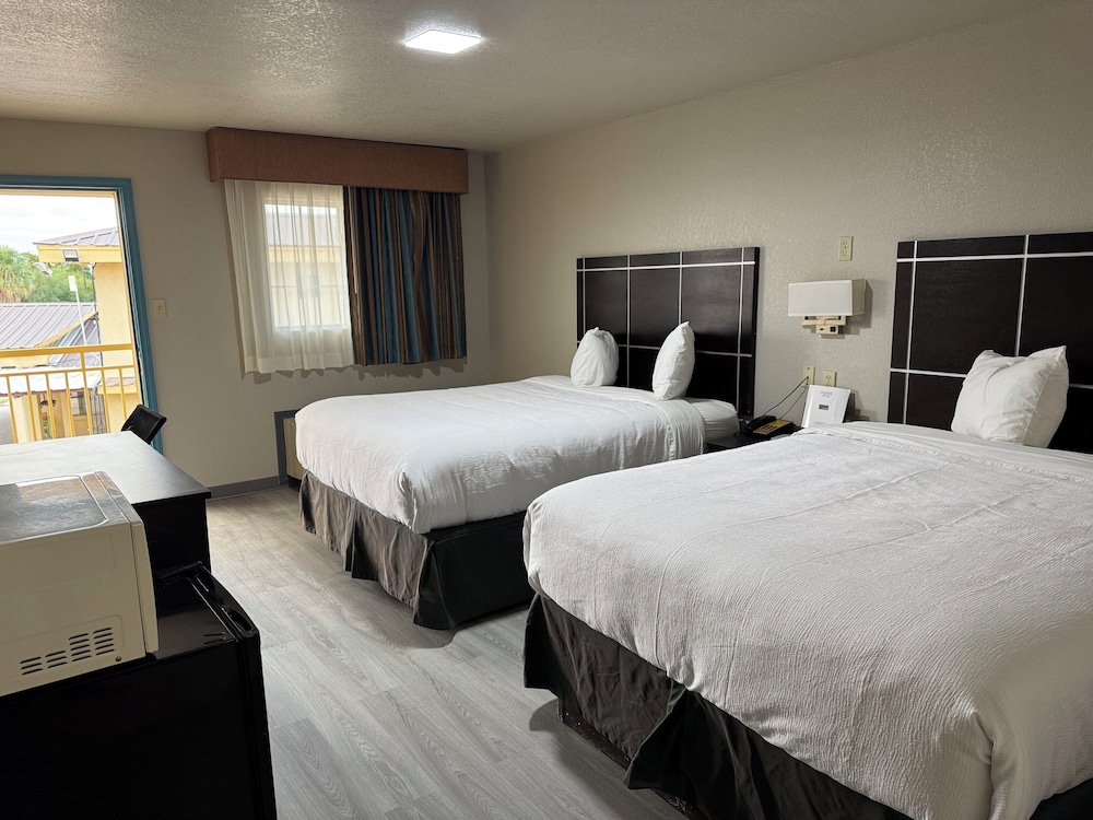 Executive Inn Crystal City - photo 8