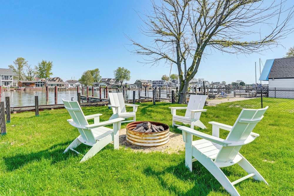 4 Boat Slips Getaway On Mouth Of Clinton River 21583663 — Harrison