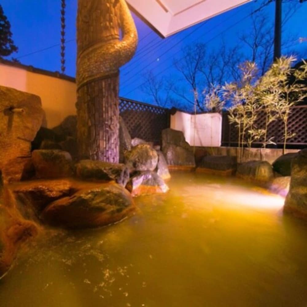 Yuya Shofuen Spa Hotel — hotel in Shinshiro