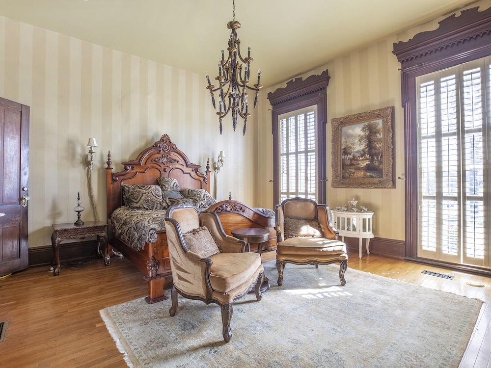 Falls of Rough Resort in Owensboro, United States