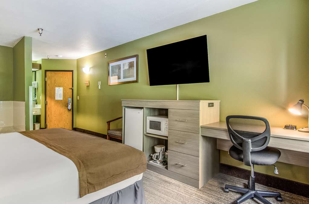 GuestHouse Inn & Suites Hotel Poulsbo - photo 23