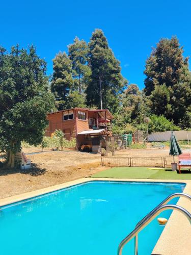Cabaña Altos de Parra Tome 2025 piscina temporada verano in Tome, Chile