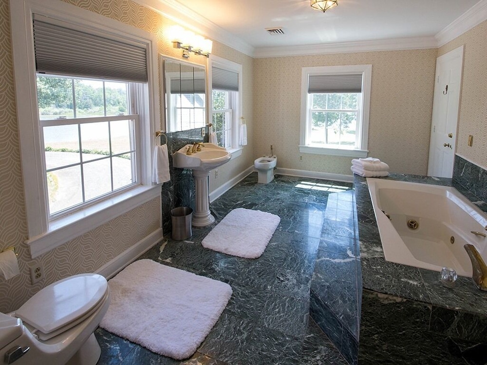 Kingsbay Mansion & Vacation Houses - photo 38