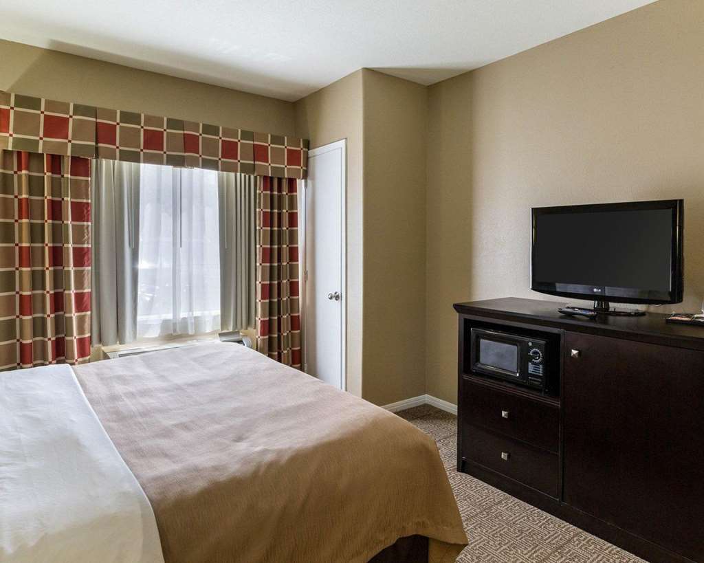 Quality Suites Houston NW Cy Fair - photo 24