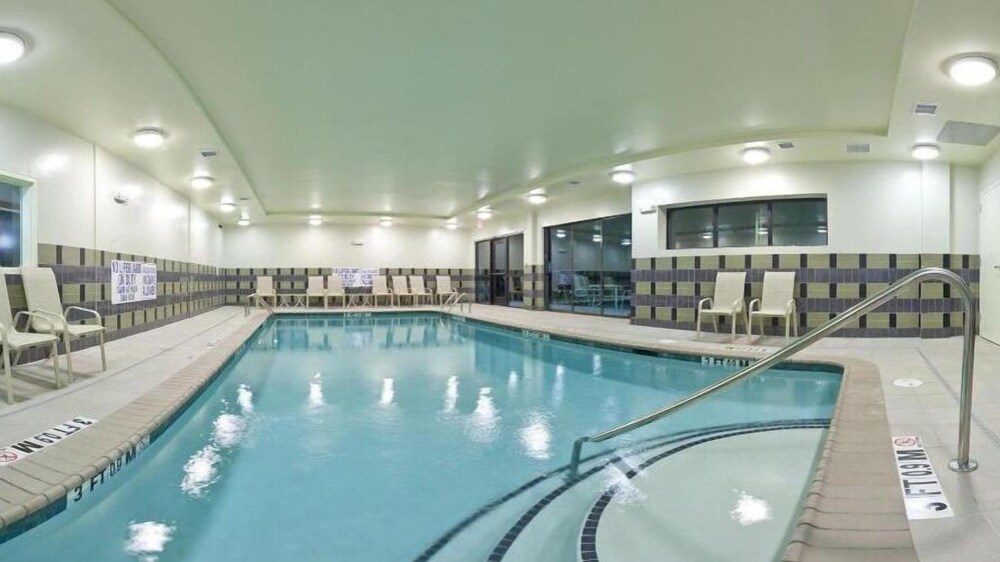 Holiday Inn Express & Suites Clemson by IHG - photo 25