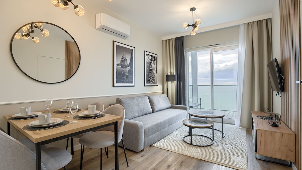 Apartamenty Sun & Snow Perłowa Przystań — 4-Star Luxury Hotel in Ustronie Morskie, Poland