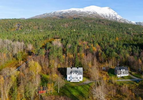 Heggmoen Lodge — 4-Star Luxury Hotel in Bodo, Norway