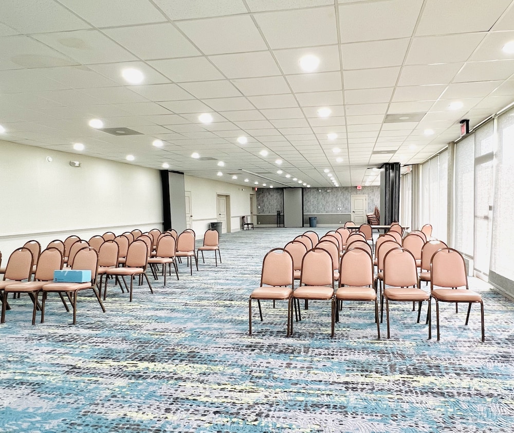 Quality Inn & Suites McDonough South I 75 - photo 22