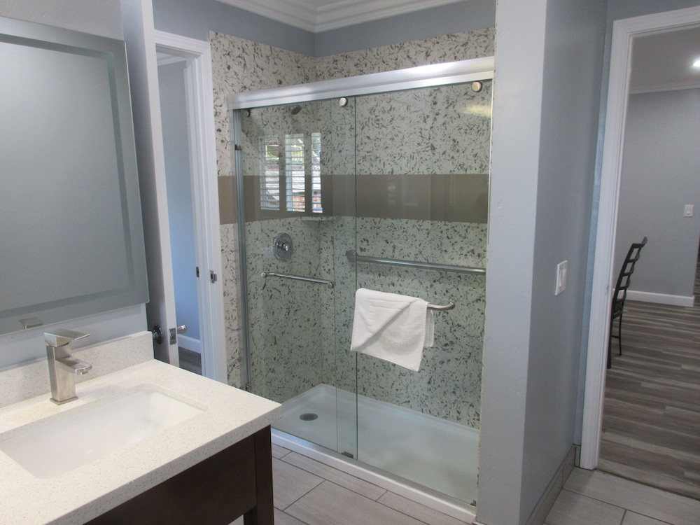 Lone Oak Lodge - photo 32