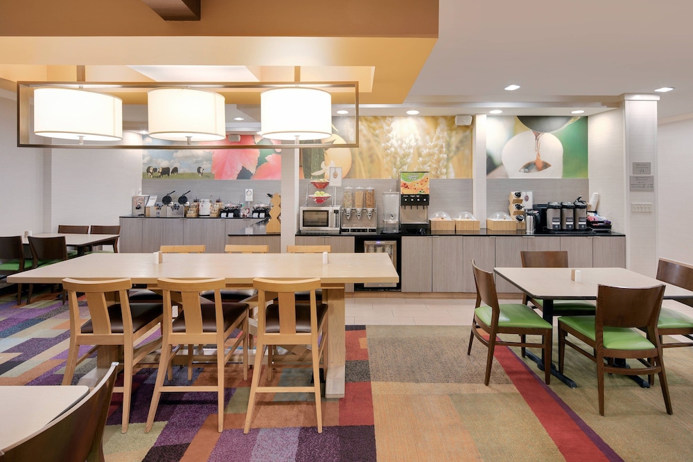 Fairfield Inn & Suites by Marriott Austin University Area - photo 28