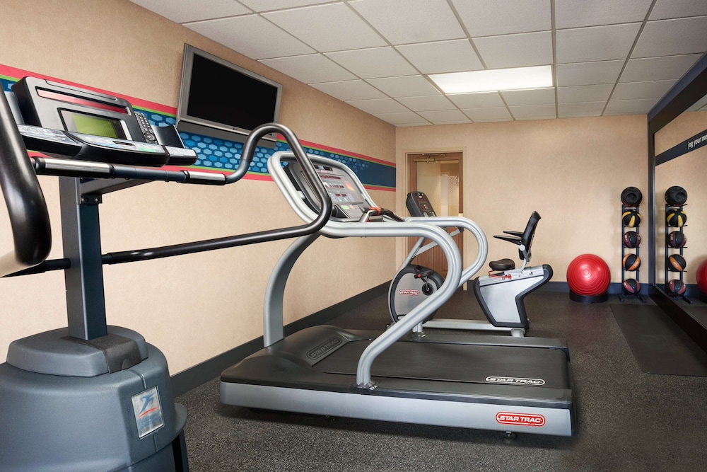 Hampton Inn Geneva - photo 21