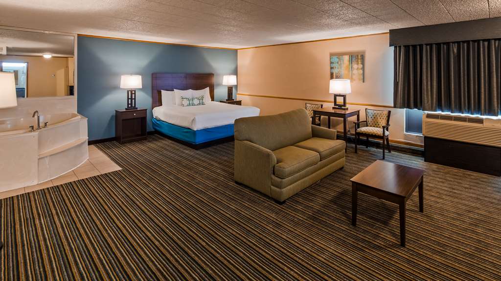 Best Western Woodhaven Inn - photo 21