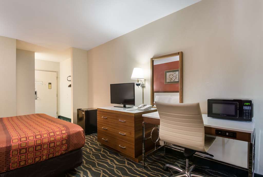 Rodeway Inn Wormleysburg Harrisburg - photo 15
