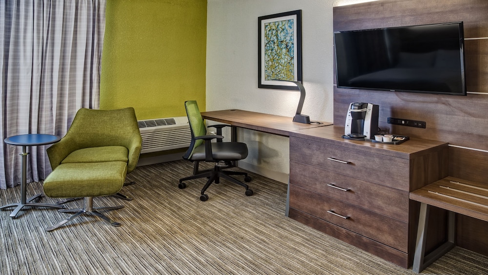 Holiday Inn Express Louisville Airport Expo Center by IHG - photo 5