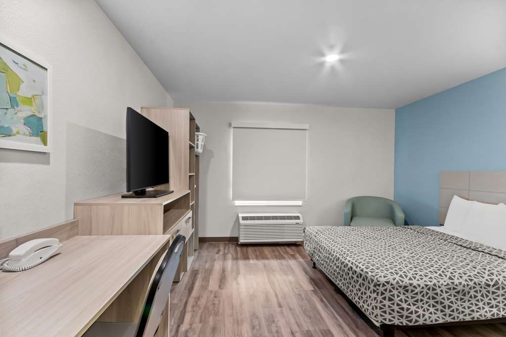 Woodspring Suites Gilbert Mesa Gateway Airport - photo 18