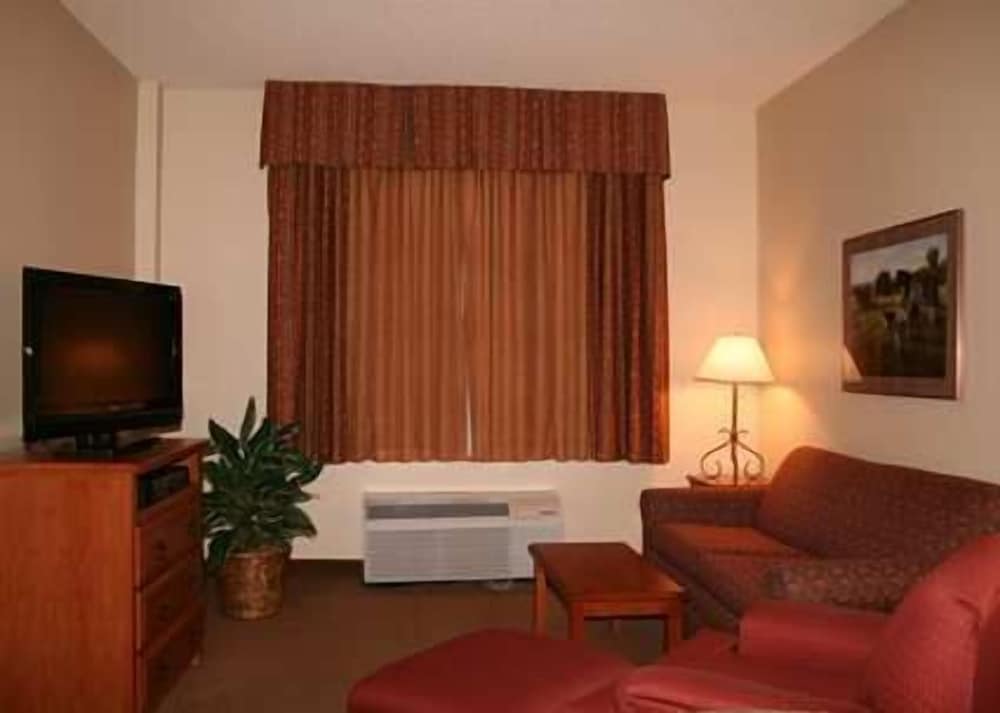 Hampton Inn & Suites Flagstaff - photo 13
