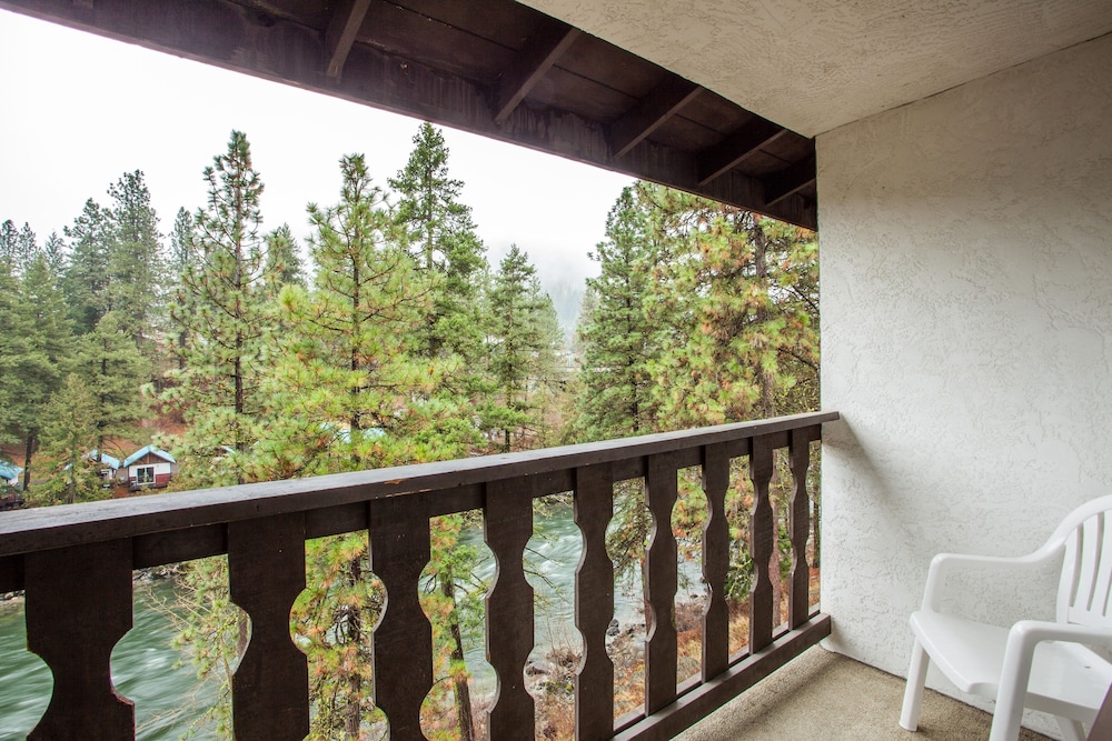 Alpine Rivers Inn - photo 20