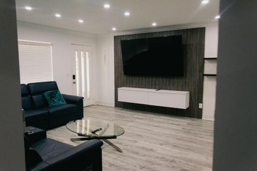 Elegant Escape By Indian Rocks — Largo