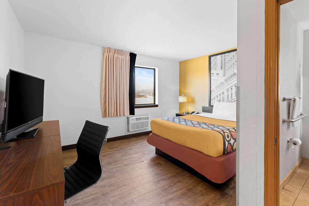 Super 8 by Wyndham Elizabethtown - photo 22