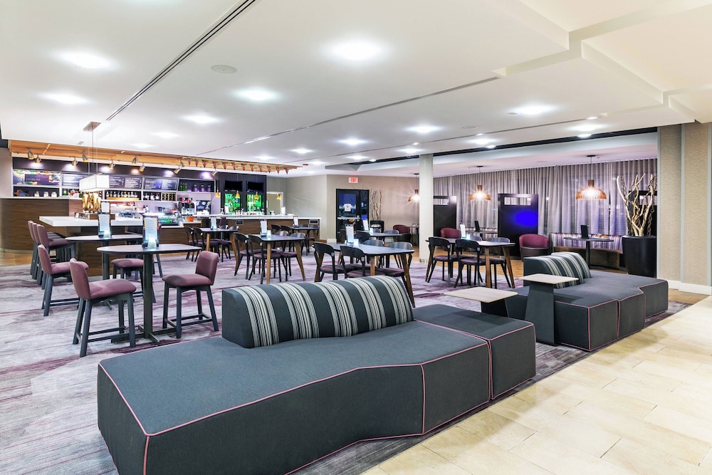 Courtyard by Marriott Tulsa Woodland Hills