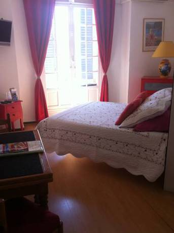 Studio Perl in Antibes, France