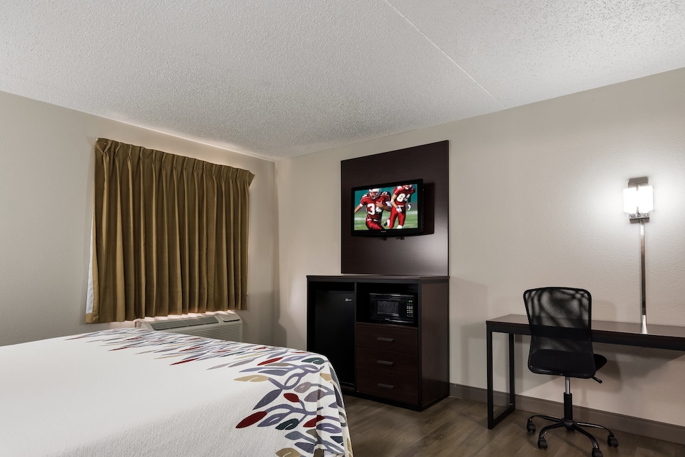 Red Roof Inn Hartford New Britain - photo 10