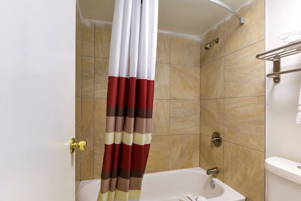 Red Roof Inn Plano - photo 16
