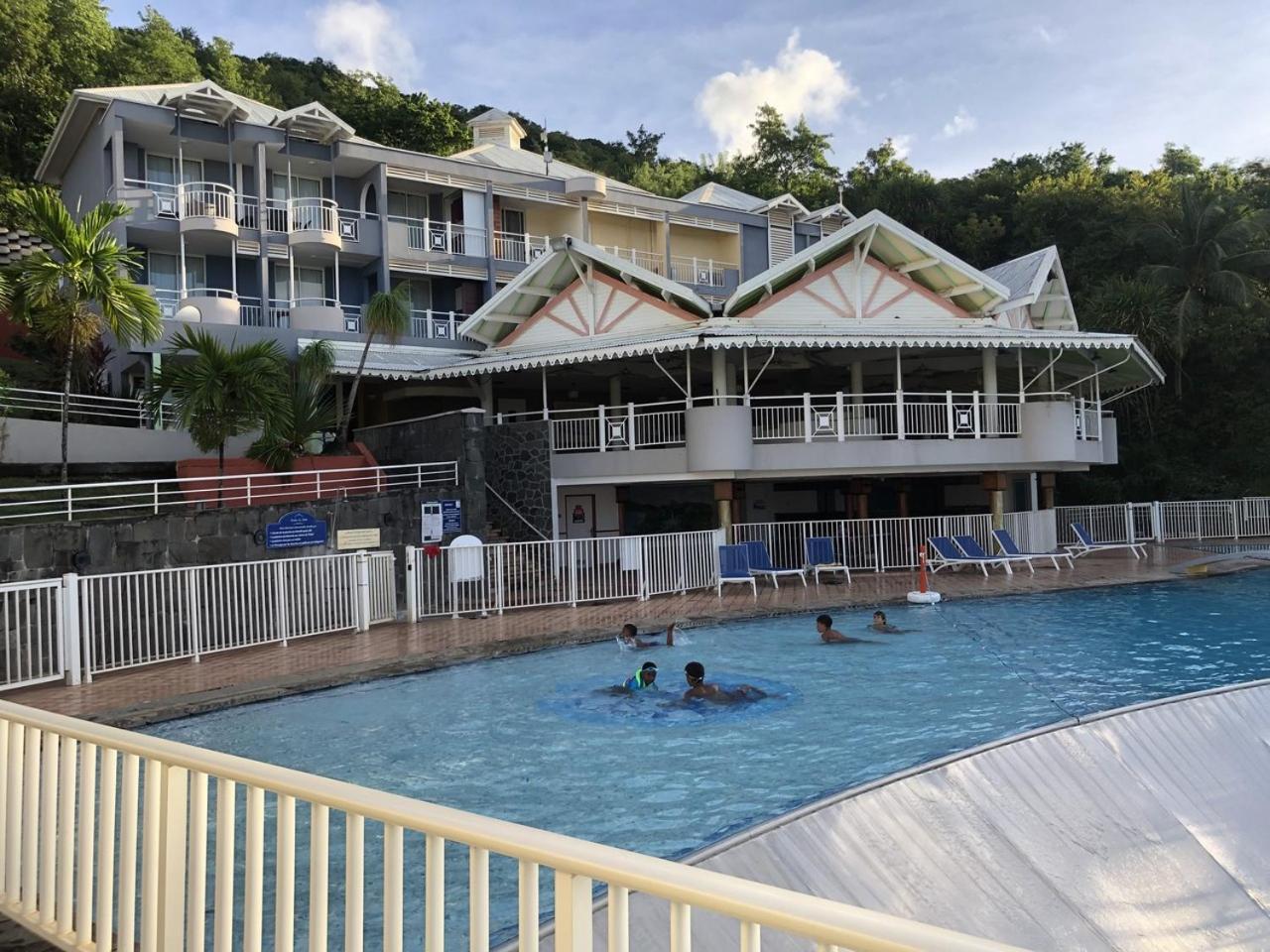 Studio Harmony Vue Panoramique Location Saisonniere 10mn Du Tombolo 100m De La Plage Restaurants A Proximite Randonnee Surf Plage 18023920 — La Trinite