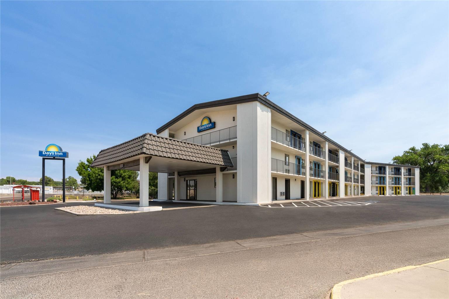 Days Inn by Wyndham Farmington NM - carbon neutral hotel in Farmington
