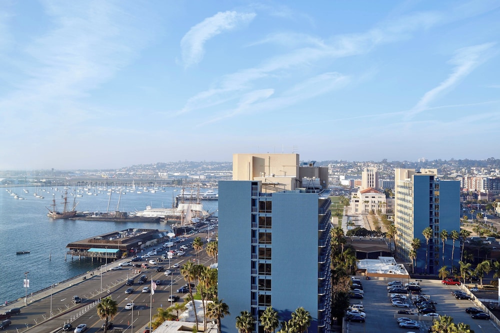 Springhill Suites San Diego Downtown Bayfront - photo 36