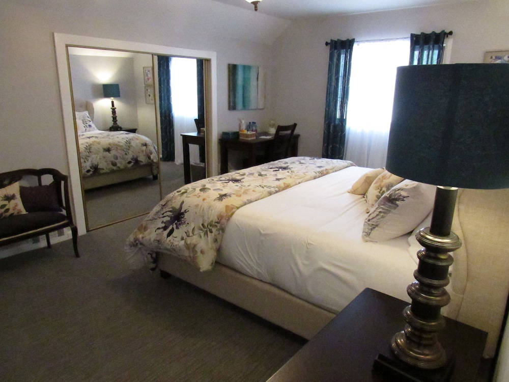 The Sky View Inn - photo 10